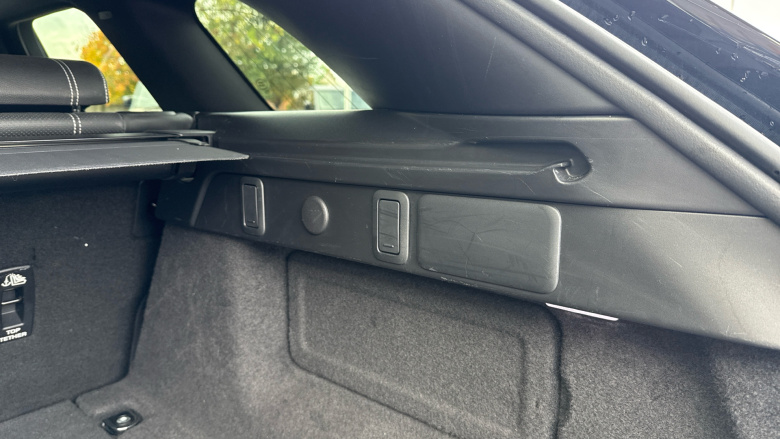 Land Rover Range Rover Velar 2.0 D200 R-Dynamic SE 5dr Auto Diesel Estate